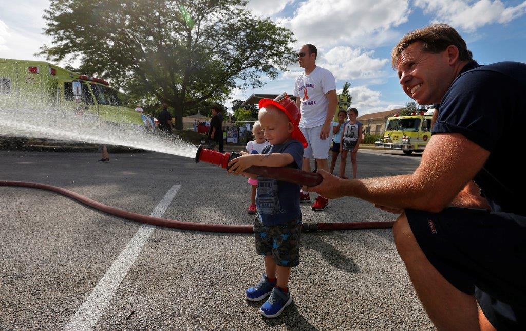 Annual Tosa’s Night Out celebration will relocate to Milwaukee County Zoo